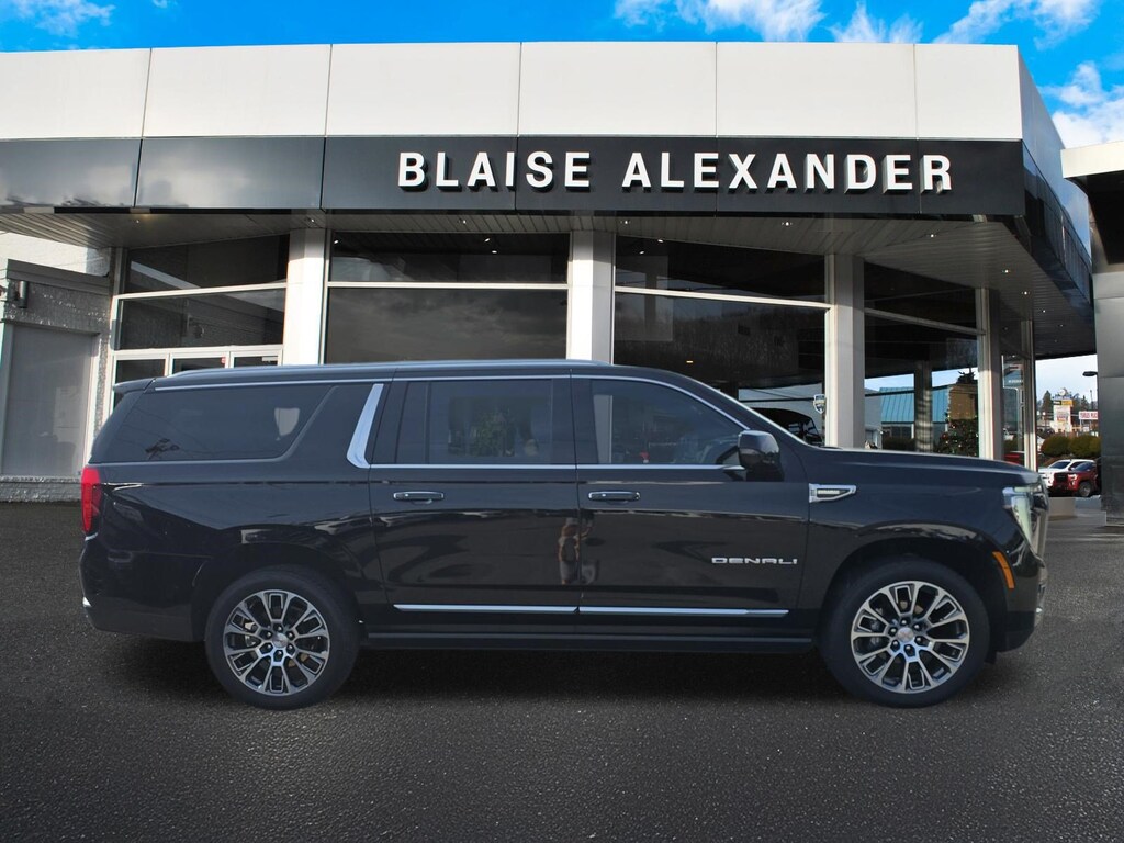 Used 2025 GMC Yukon XL Denali SUV