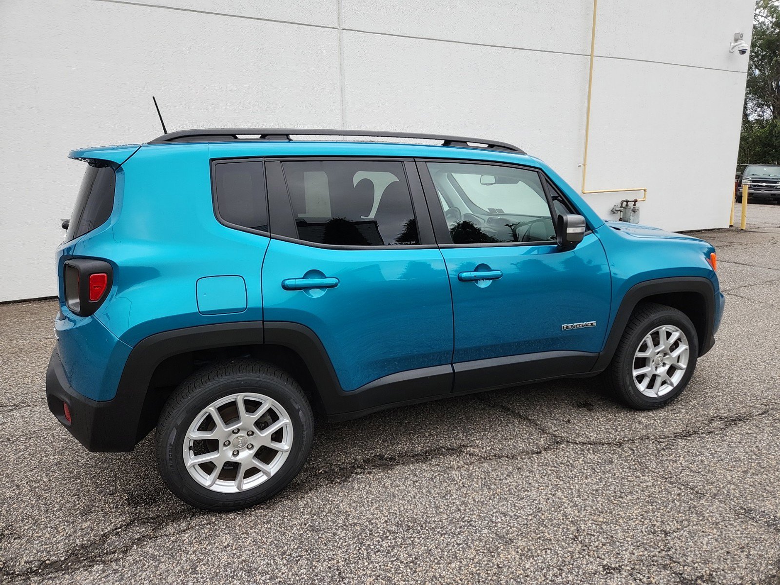 Used 2021 Jeep Renegade Limited with VIN ZACNJDD16MPM37611 for sale in Hazle Township, PA