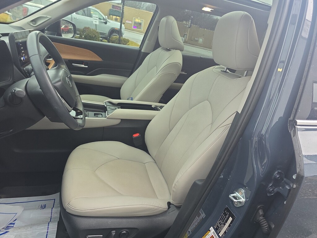 Used 2024 Toyota Grand Highlander Platinum SUV