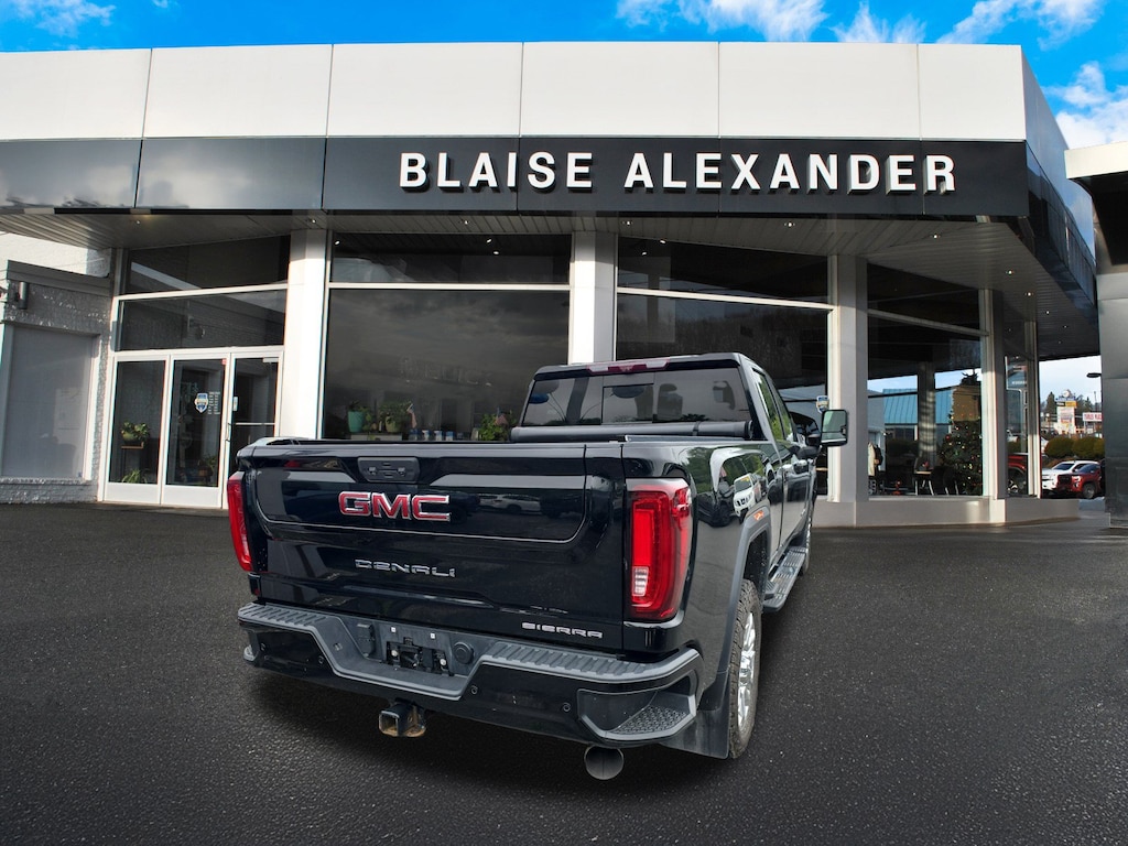 Used 2022 GMC Sierra 2500 HD Denali Truck Crew Cab