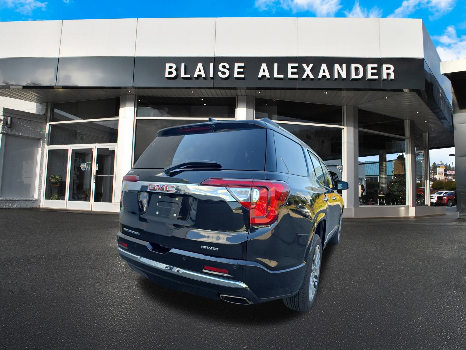 2023 Gmc Acadia Denali photo 2