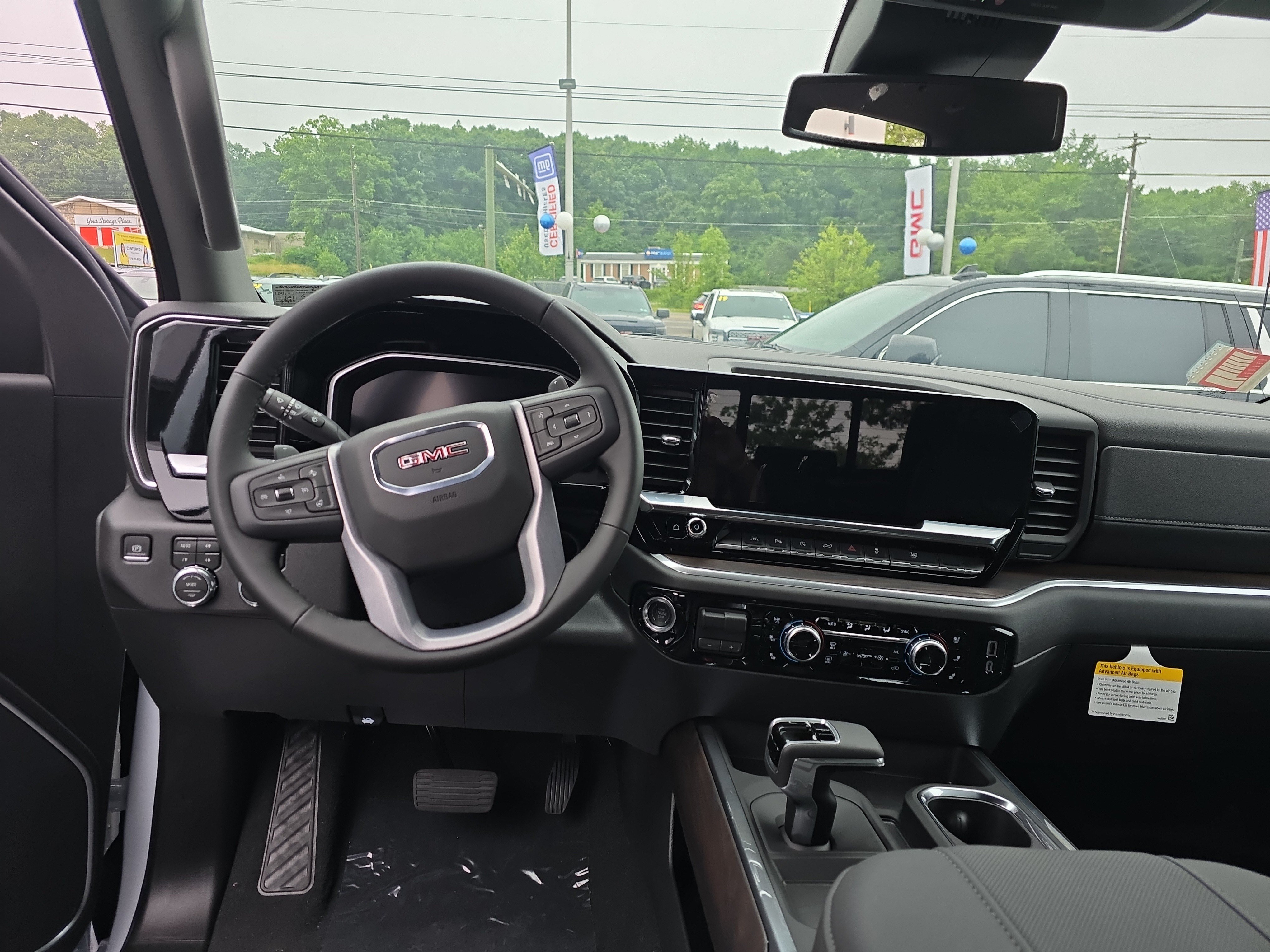 2026 GMC Sierra 1500 SLT - Photo 13