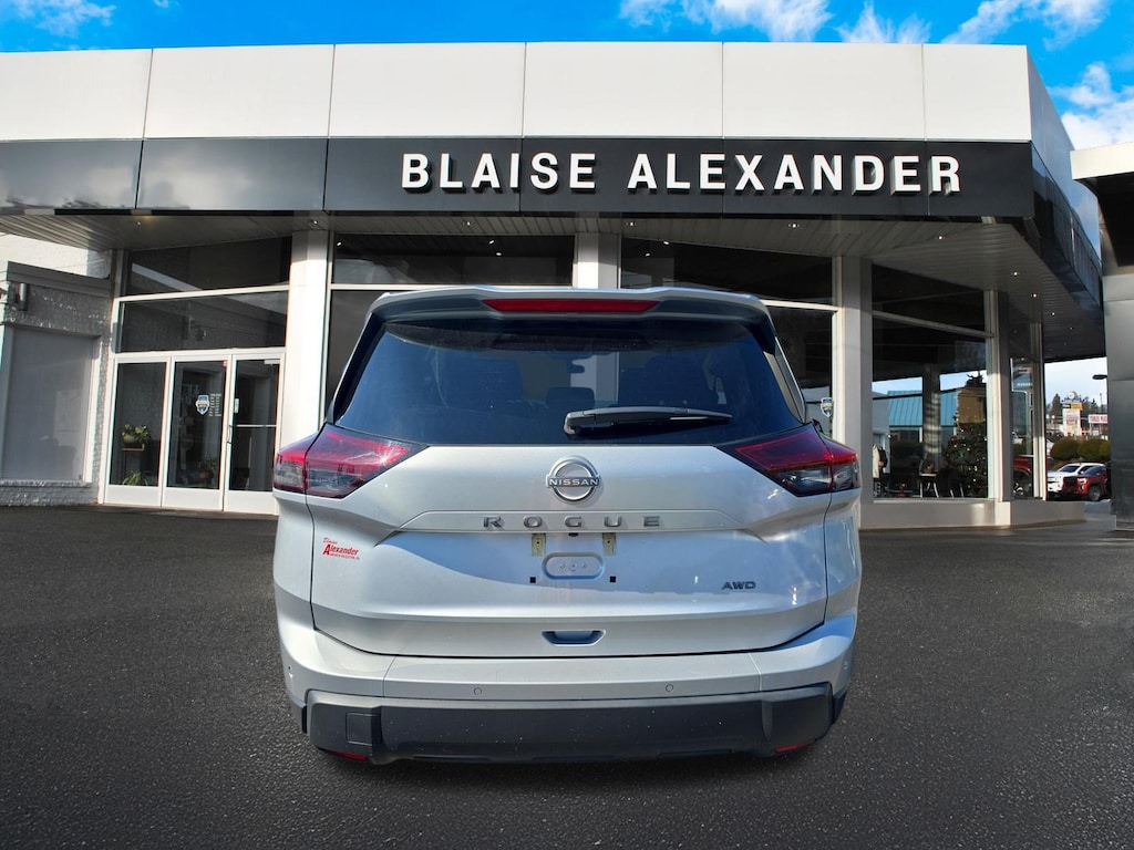 Used 2025 Nissan Rogue SV SUV