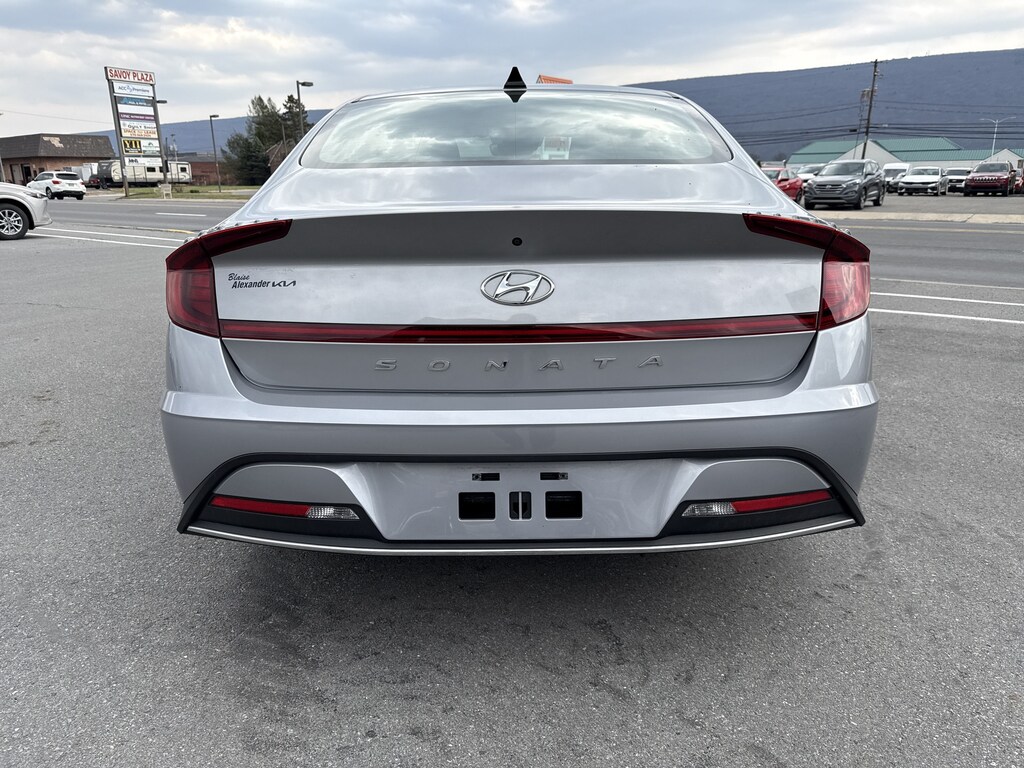 Used 2023 Hyundai Sonata SE Sedan