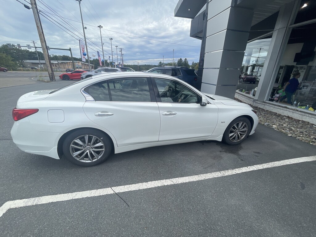 Used 2017 INFINITI Q50 2.0t Premium Sedan