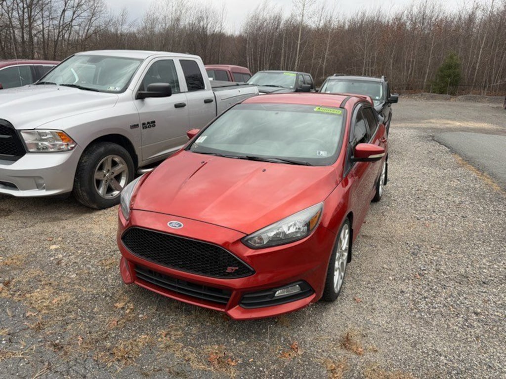 Used 2018 Ford Focus ST Base Hatchback
