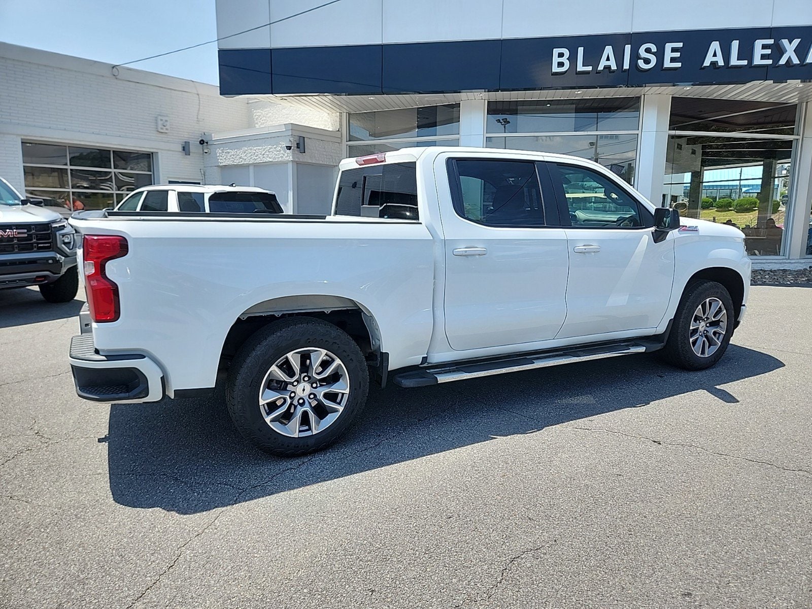 Used 2019 Chevrolet Silverado 1500 RST with VIN 1GCUYEED4KZ133071 for sale in Hazle Township, PA