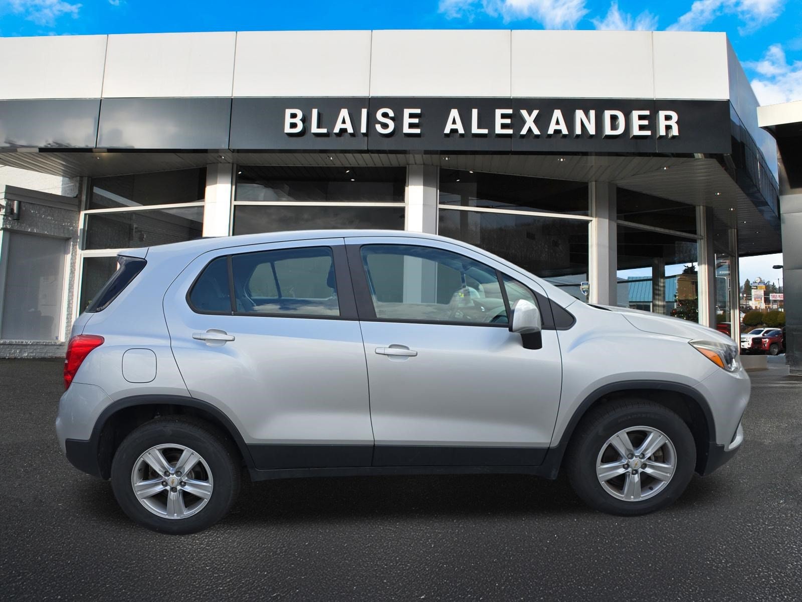 Used 2017 Chevrolet Trax LS with VIN KL7CJNSB3HB141485 for sale in Altoona, PA