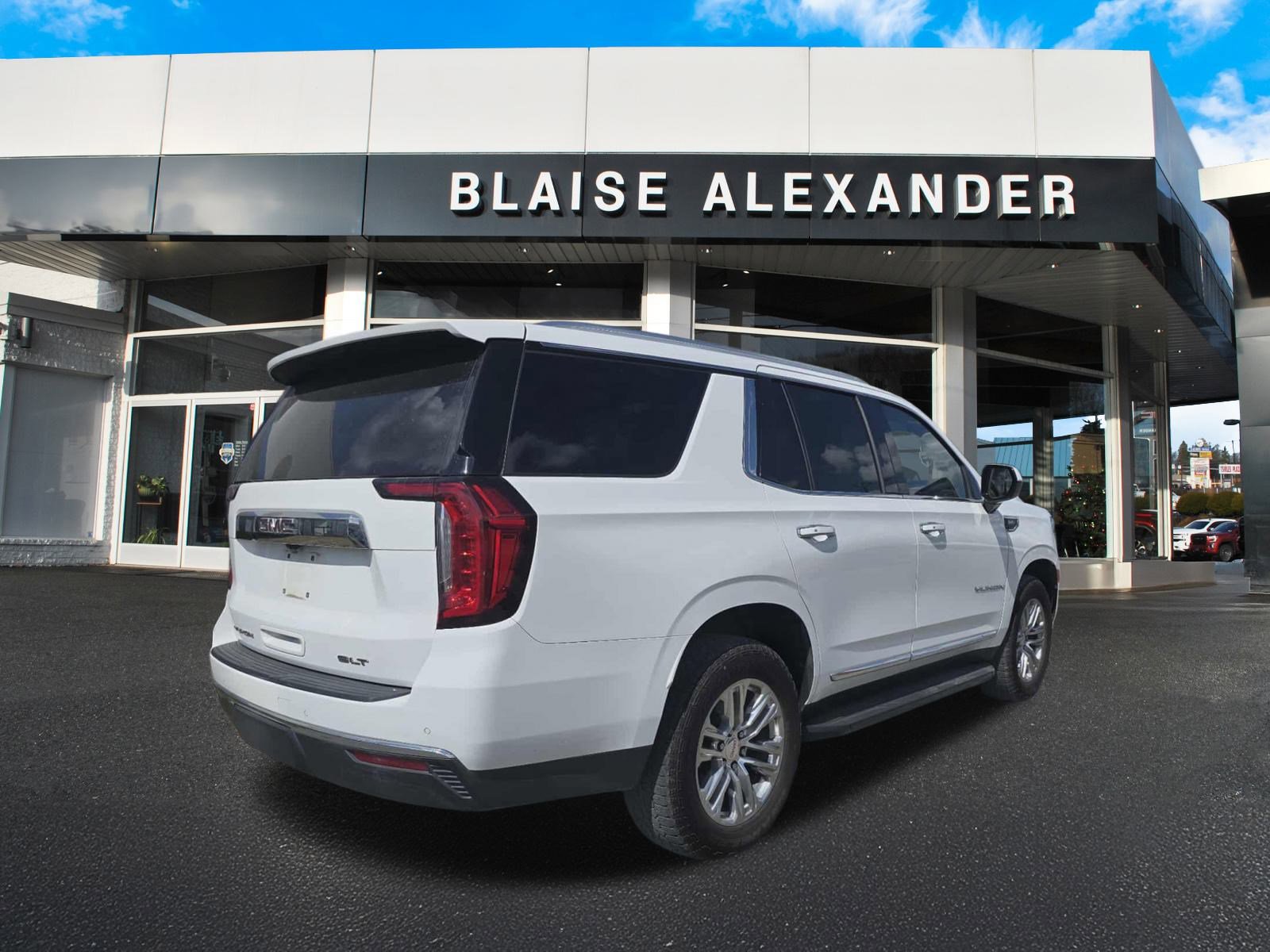 2021 Gmc Yukon SLT photo 2