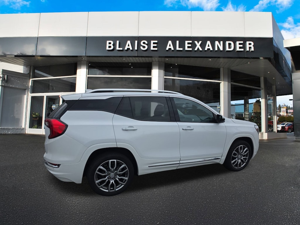 Used 2023 GMC Terrain Denali SUV