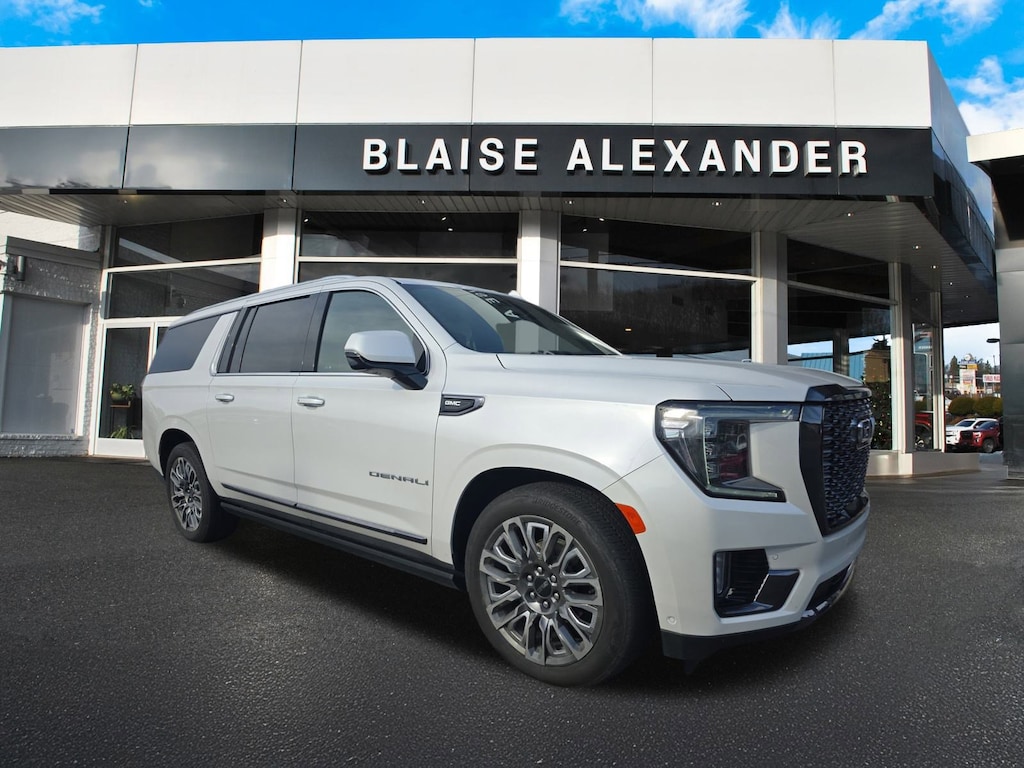 Used 2023 GMC Yukon XL Denali Ultimate SUV