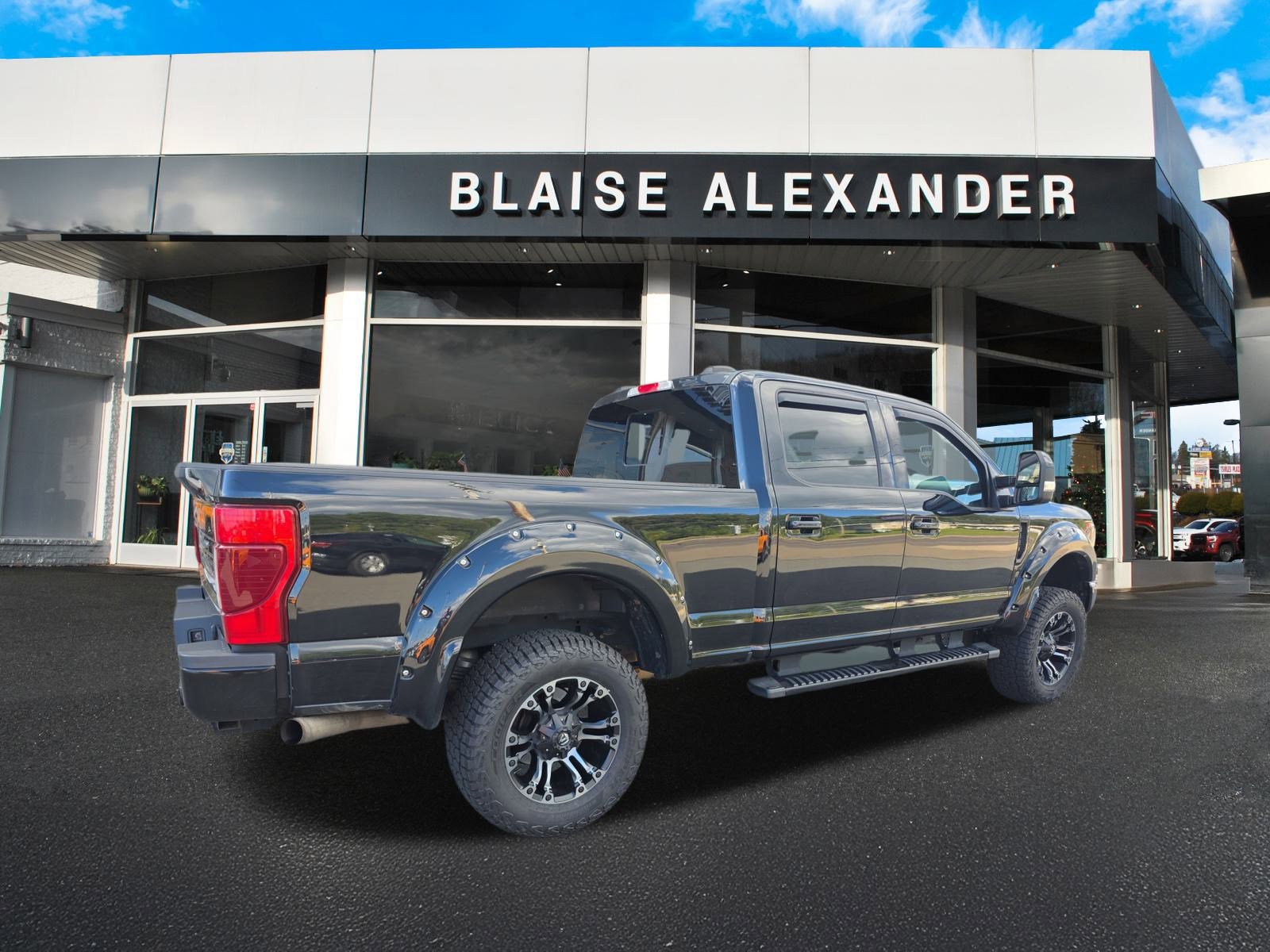 2020 Ford F-350 Lariat photo 2