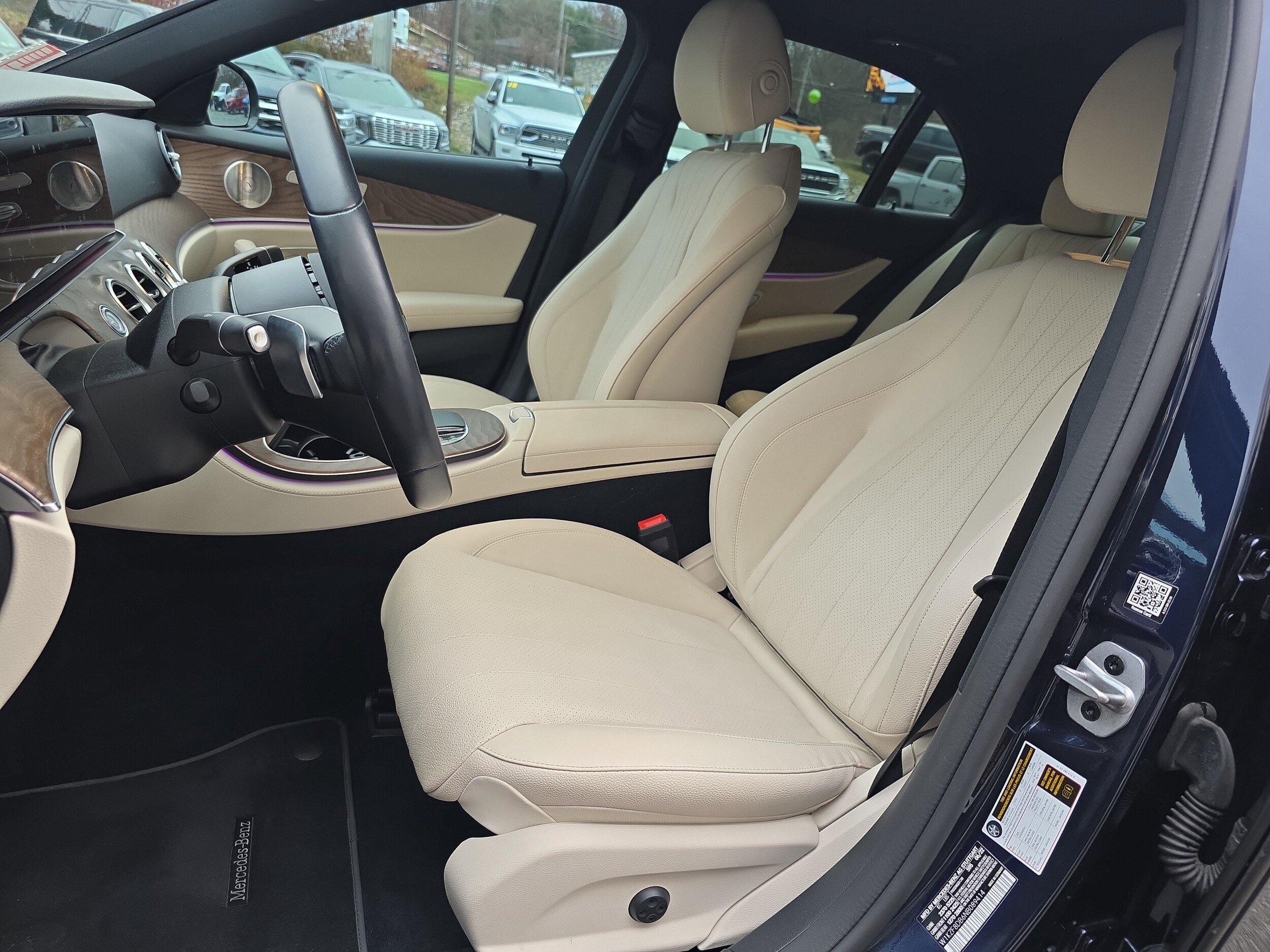 2022 Mercedes Benz E 350 Sedan photo 2