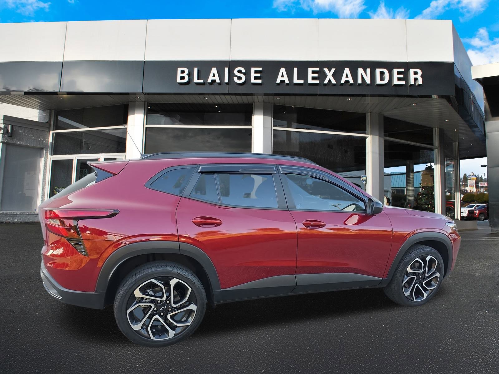 2024 Chevrolet Trax photo 2