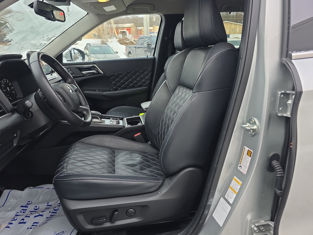 Used 2024 Mitsubishi Outlander SEL SUV