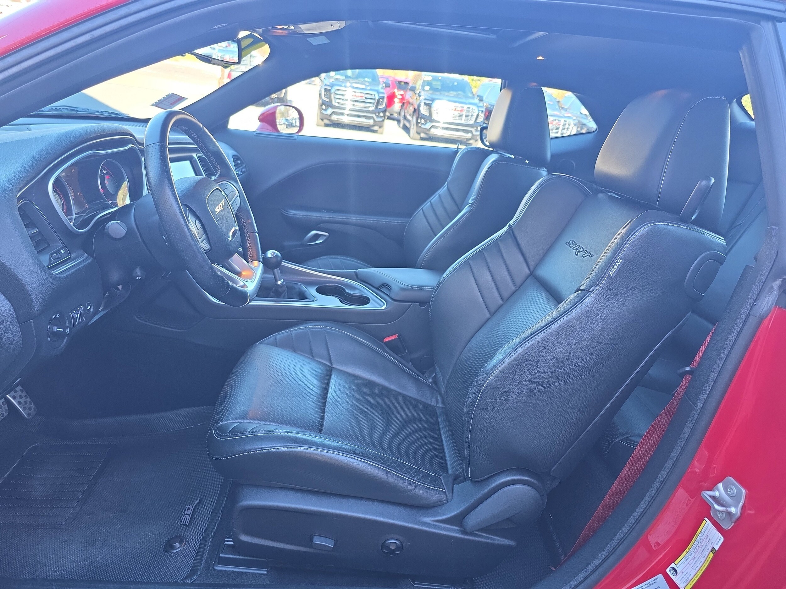 2016 Dodge Challenger SRT8 392 photo 2