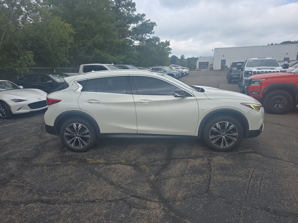 Used 2017 INFINITI QX30 Premium SUV