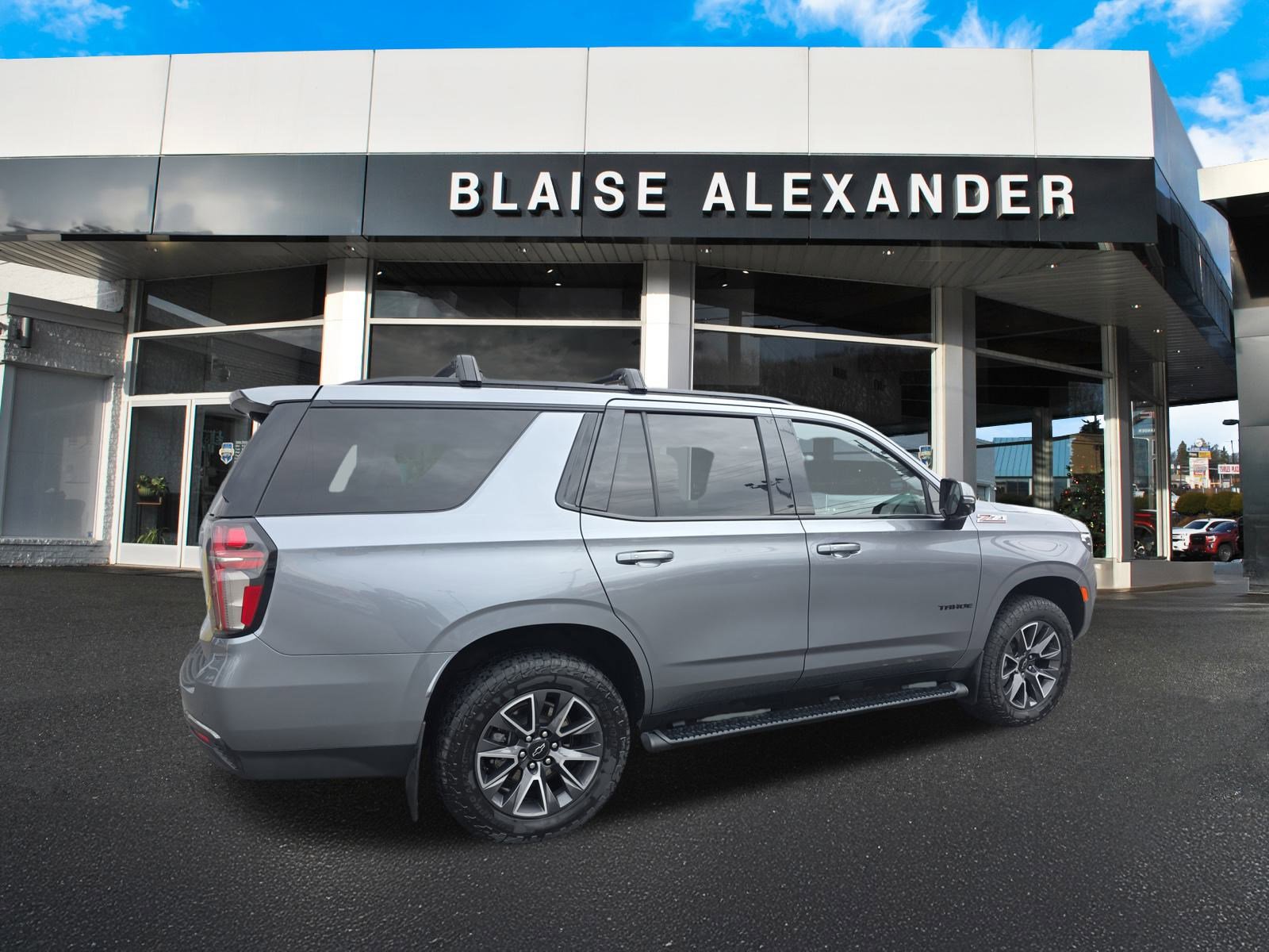 2022 Chevrolet Tahoe Z71 photo 2