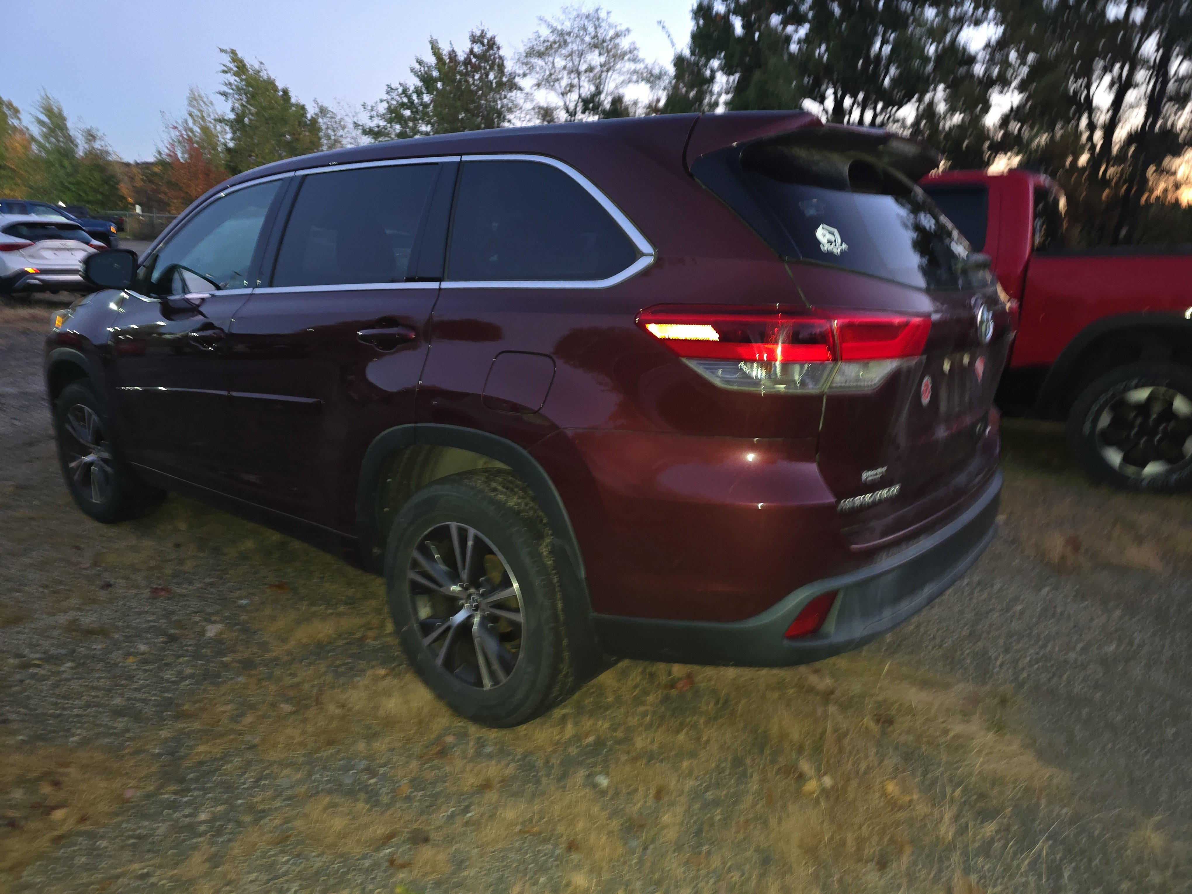 Used 2017 Toyota Highlander LE V6 SUV