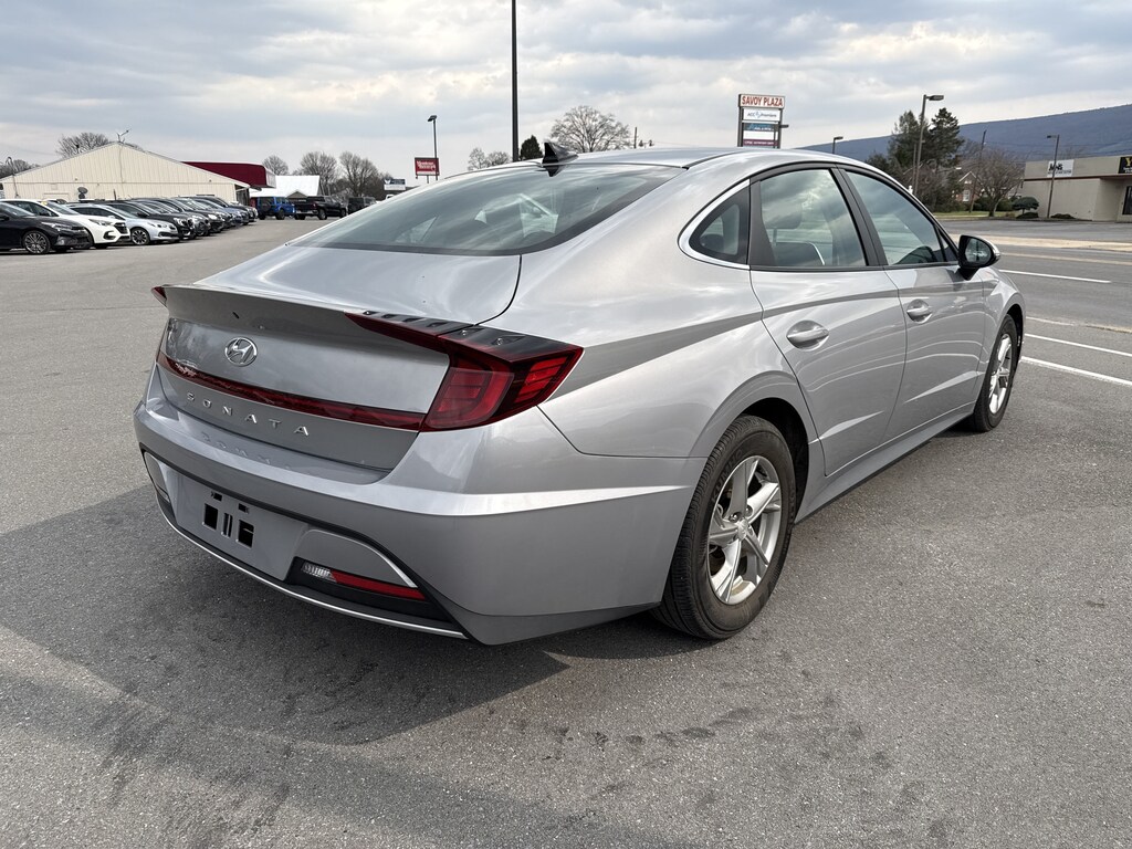 Used 2023 Hyundai Sonata SE Sedan