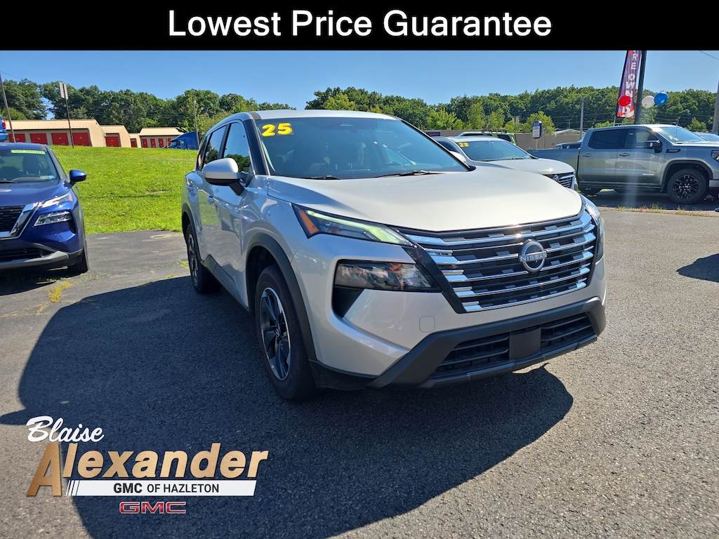 Used 2025 Nissan Rogue SV SUV