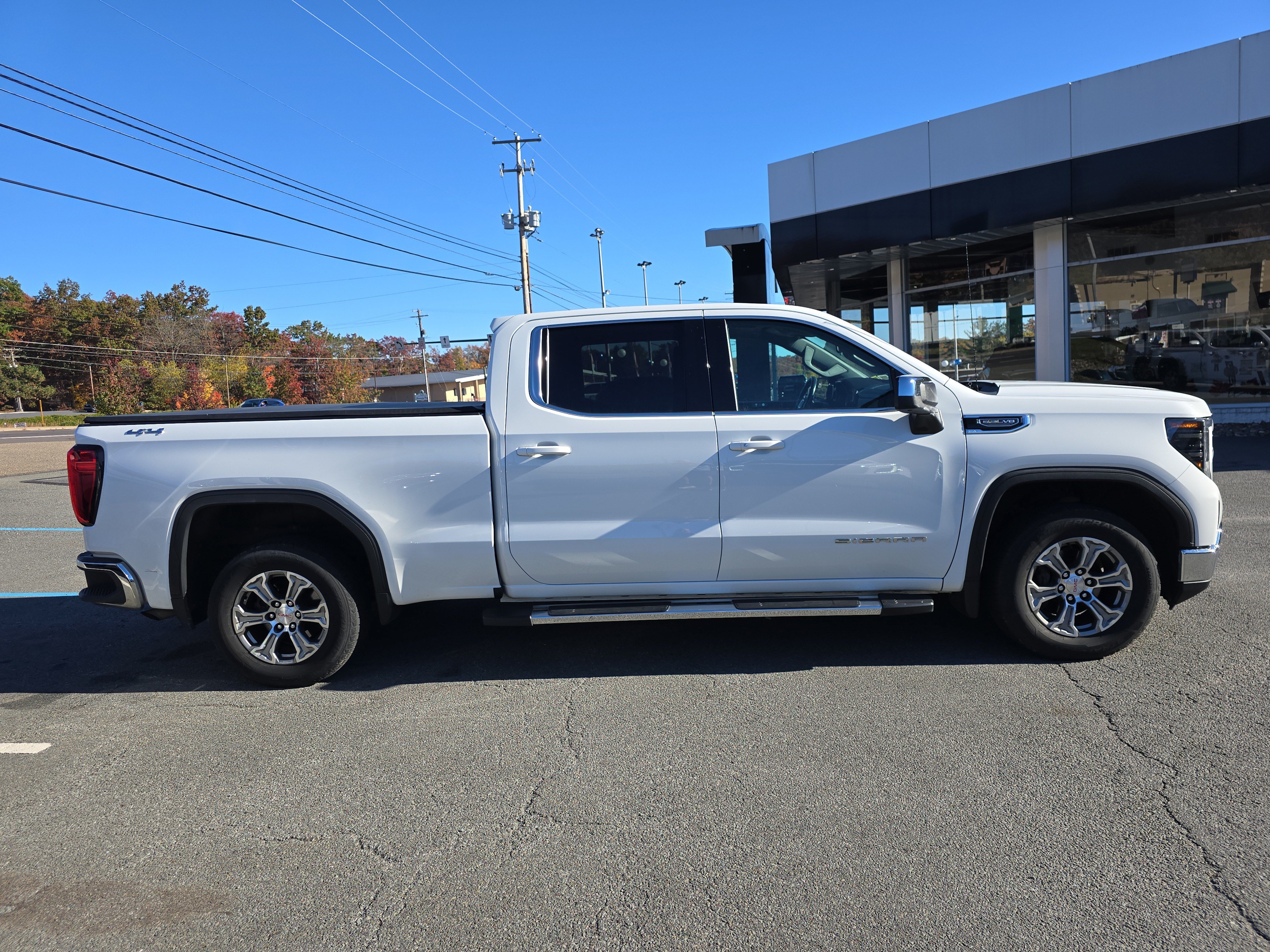 Used 2022 GMC Sierra 1500 SLE Truck Crew Cab