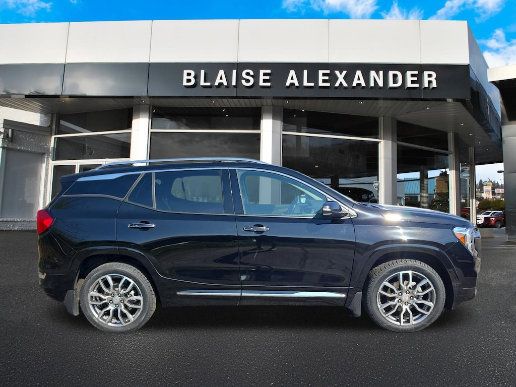 Used 2023 GMC Terrain Denali SUV