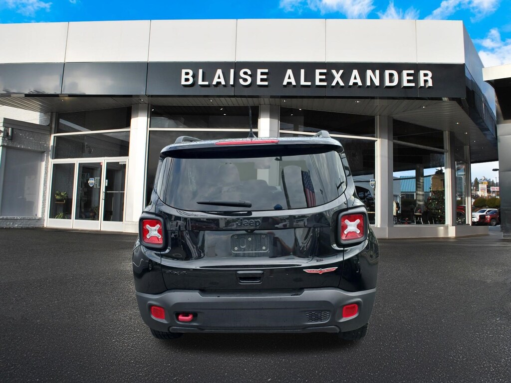 Used 2023 Jeep Renegade Trailhawk SUV