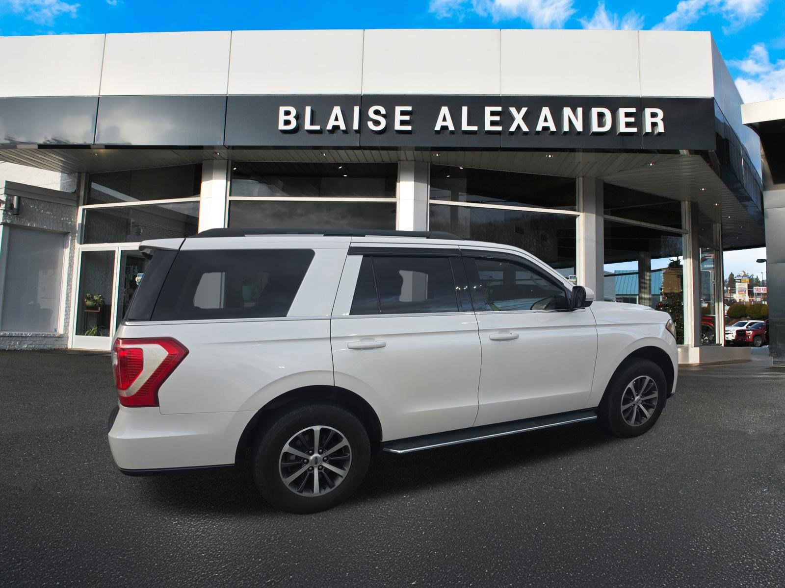 2018 Ford Expedition XLT photo 2