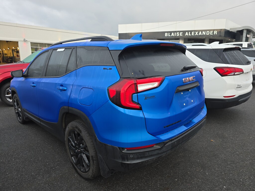 Used 2024 GMC Terrain SLE SUV