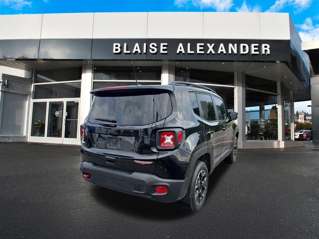 Used 2023 Jeep Renegade Trailhawk SUV