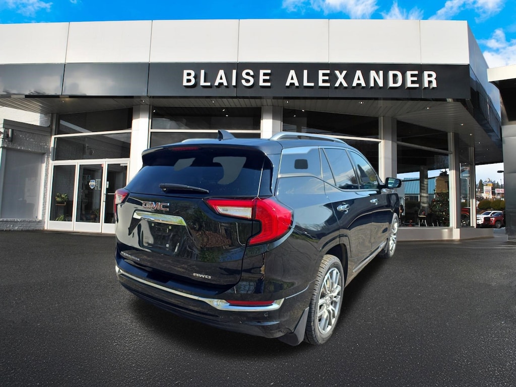 Used 2023 GMC Terrain Denali SUV