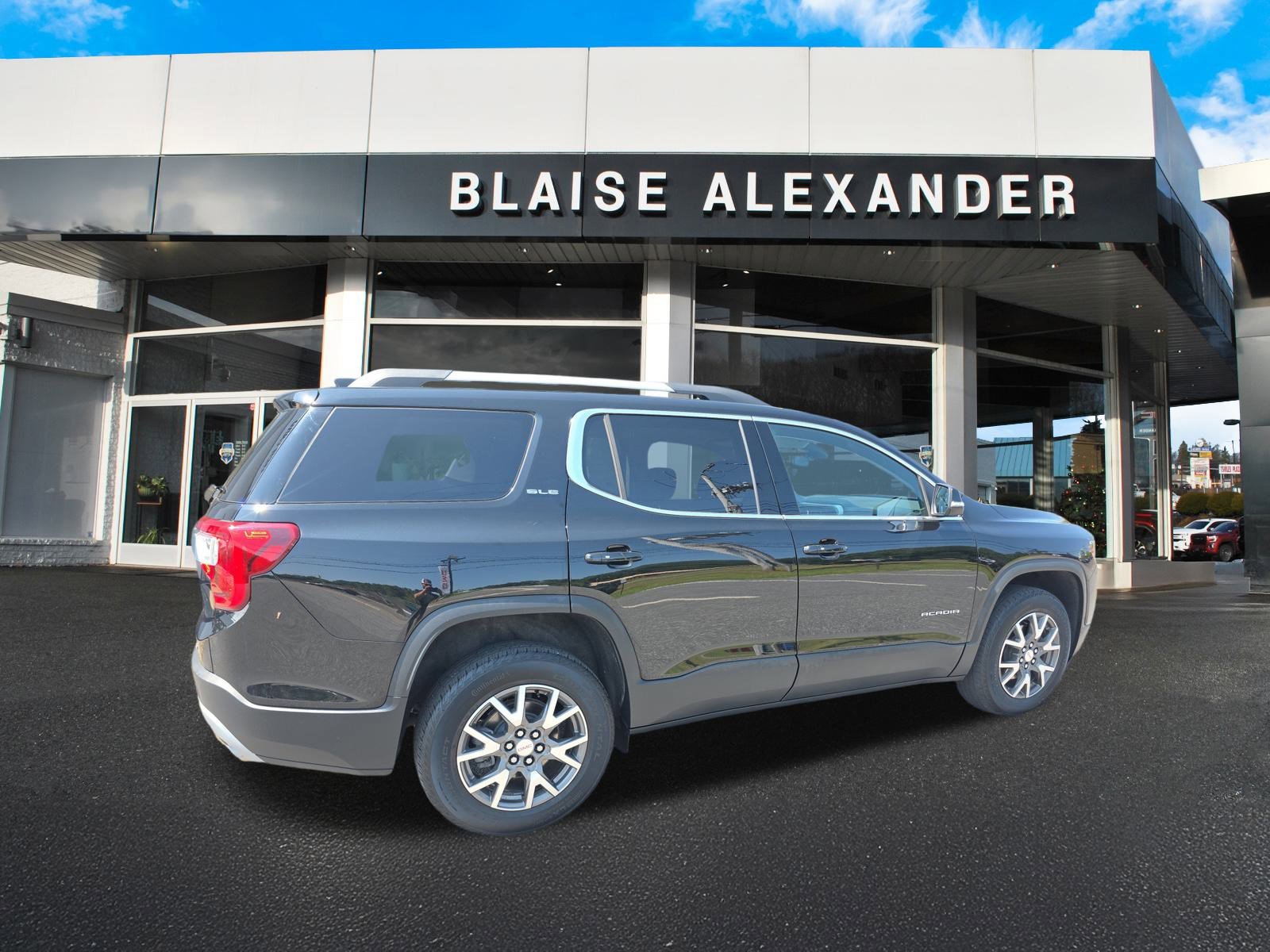 2023 Gmc Acadia SLE photo 3