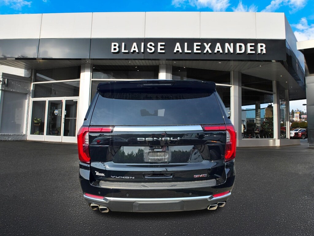 Used 2025 GMC Yukon XL Denali SUV