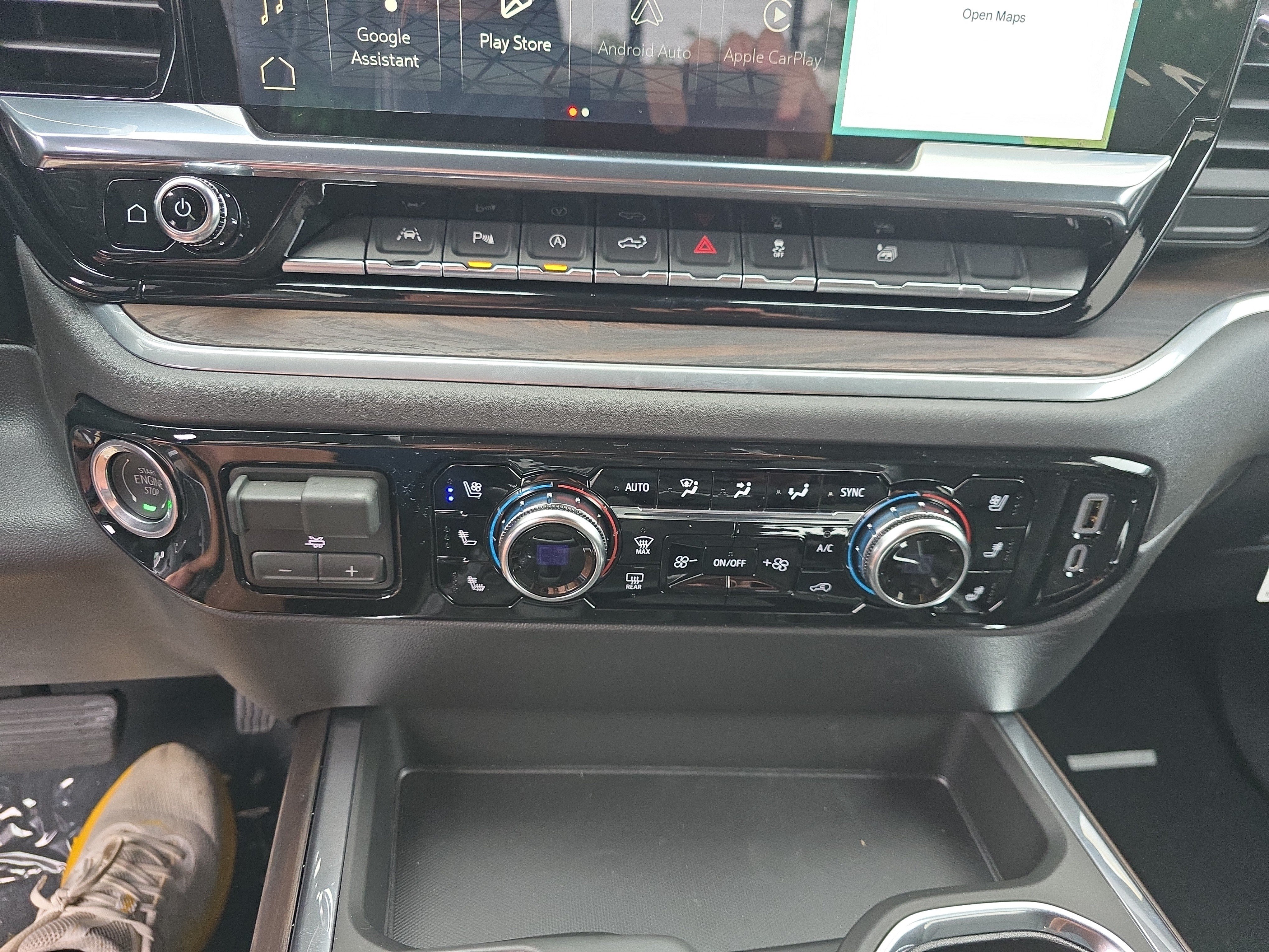 2026 GMC Sierra 1500 SLT - Photo 24