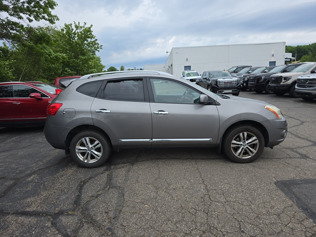 Used 2013 Nissan Rogue SV SUV