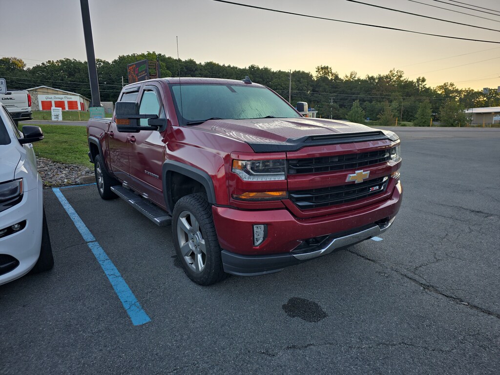 Used 2018 Chevrolet Silverado 1500 LT w/2LT Truck Crew Cab