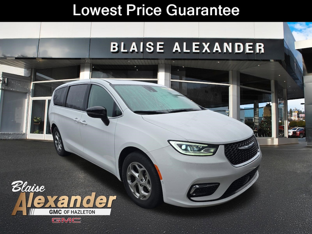 Used 2024 Chrysler Pacifica Limited Van Passenger Van