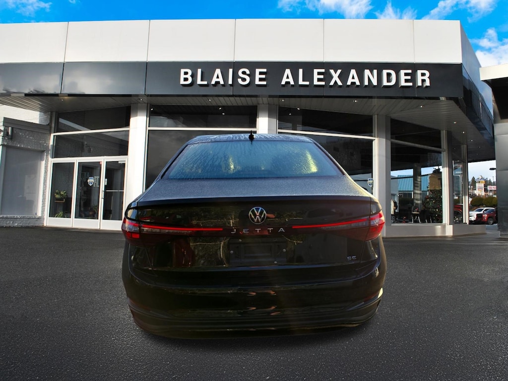 Used 2025 Volkswagen Jetta 1.5T SE Sedan