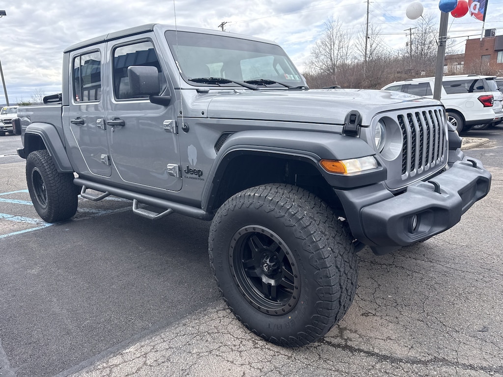 Used 2020 Jeep Gladiator Sport Truck Crew Cab