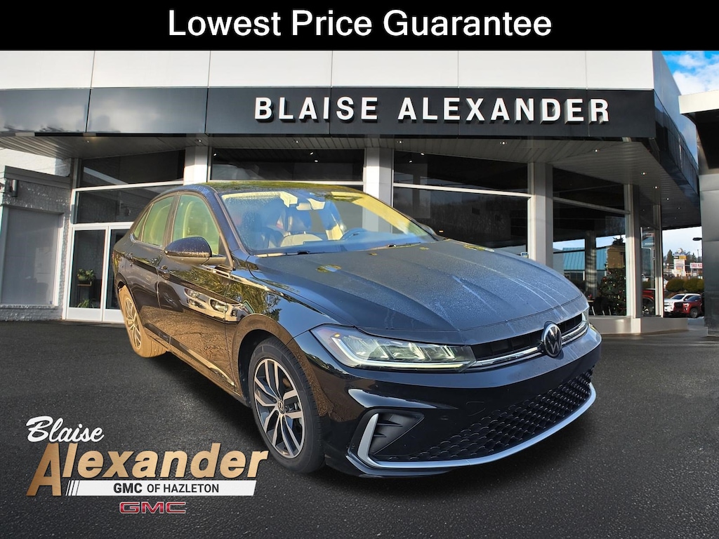 Used 2025 Volkswagen Jetta 1.5T SE Sedan