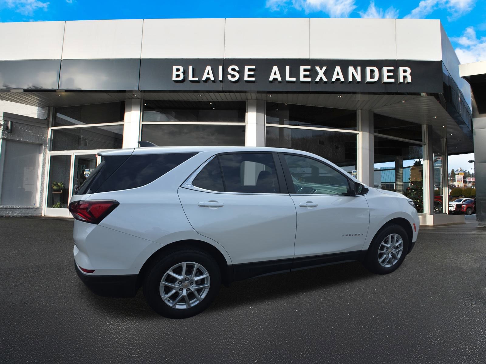 2023 Chevrolet Equinox LT photo 4