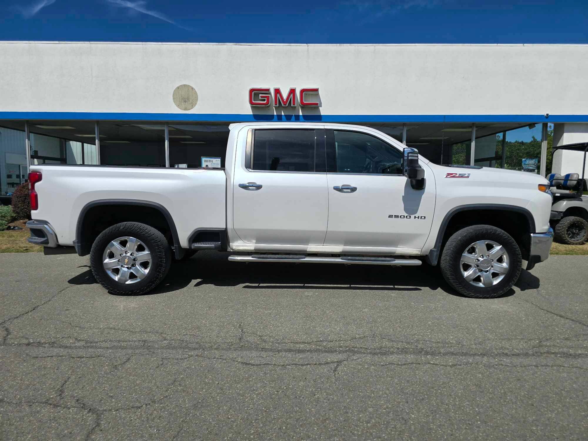 2021 Chevrolet Silverado 2500HD LTZ photo 2