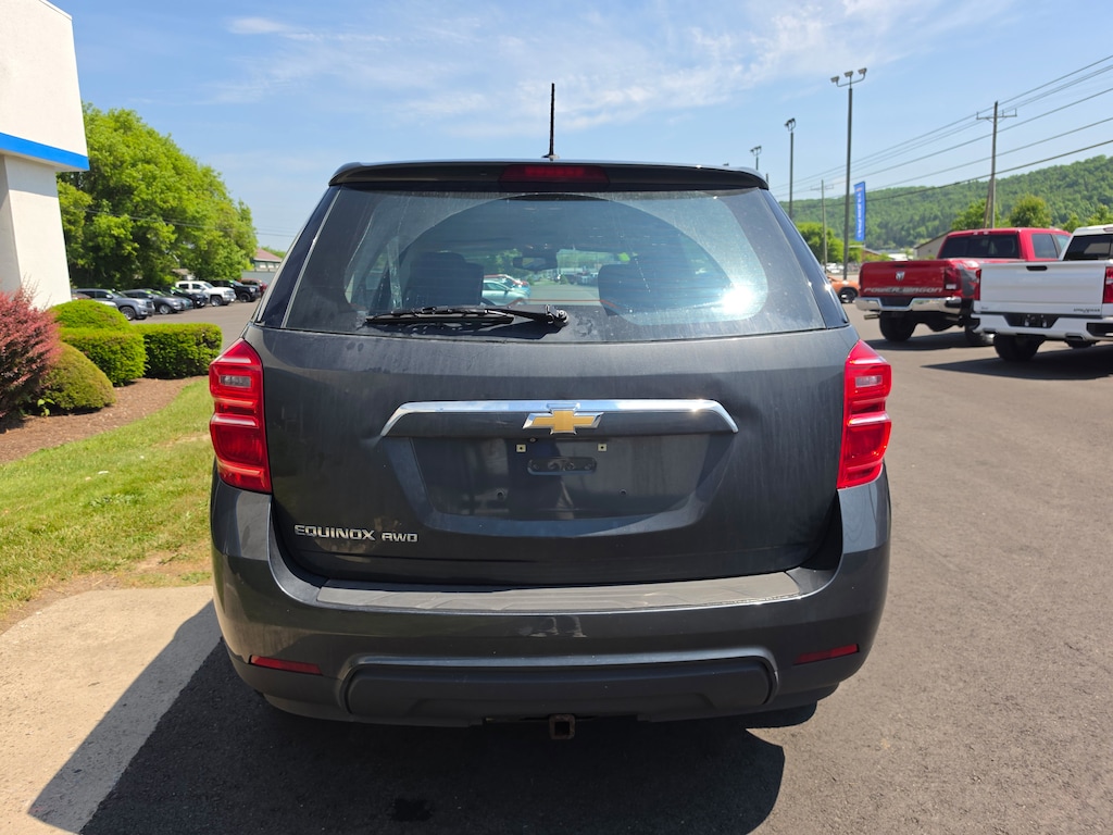 Used 2017 Chevrolet Equinox LS SUV