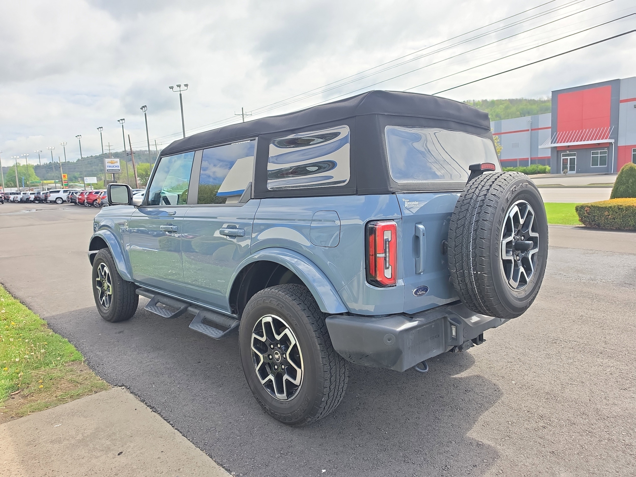 2023 Ford Bronco 4-Door Outer Banks - Photo 6