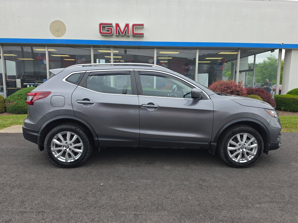 Used 2022 Nissan Rogue Sport SV SUV