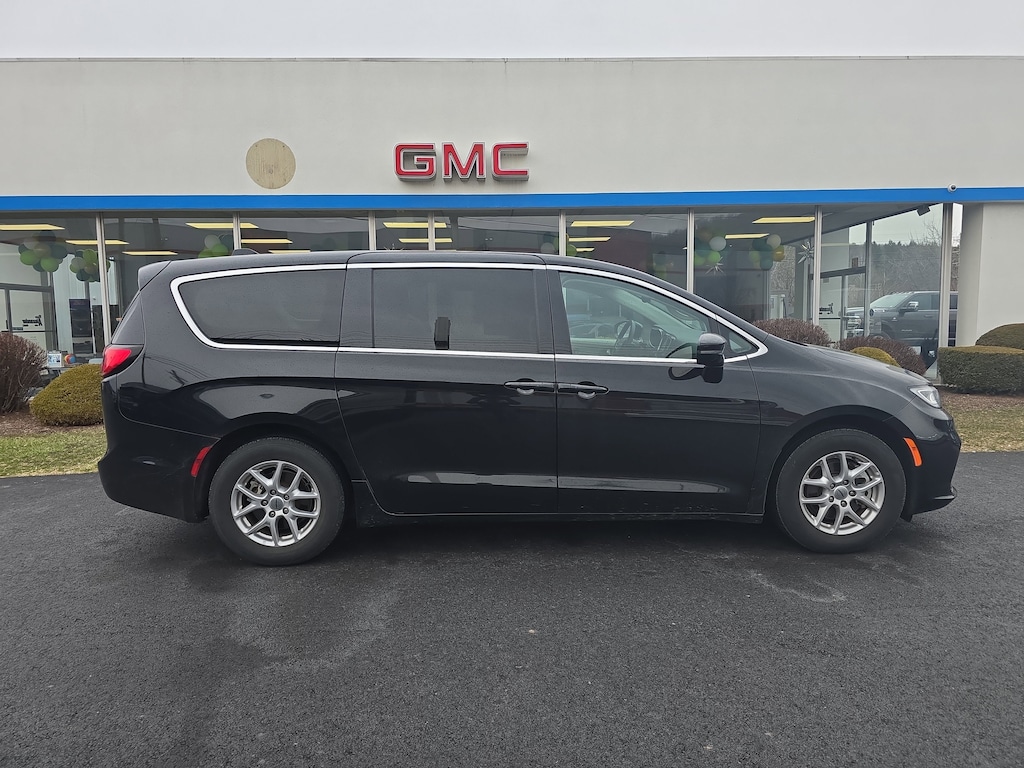 Used 2024 Chrysler Pacifica Touring L Van Passenger Van