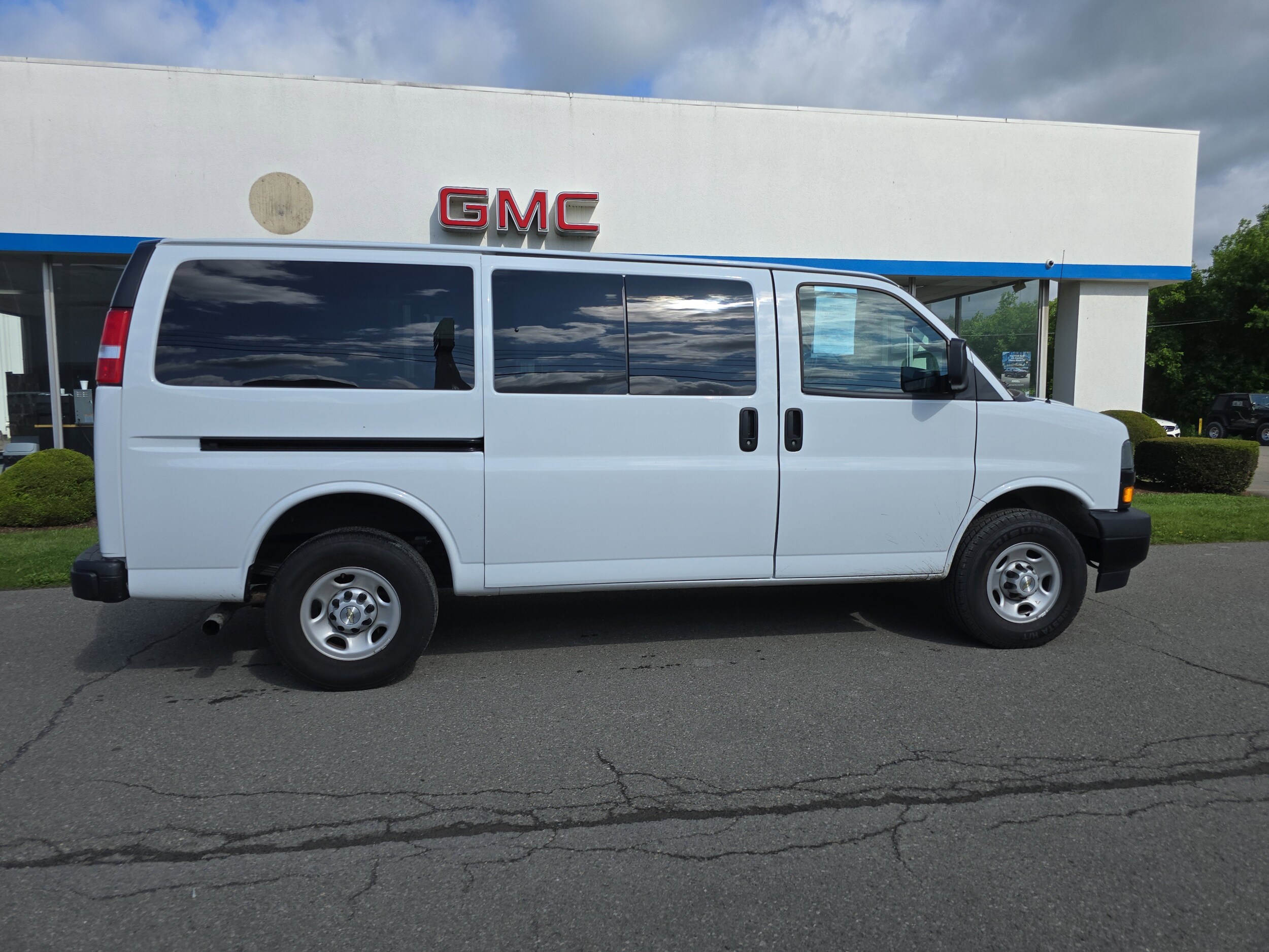 2023 Chevrolet Express Passenger LS photo 2