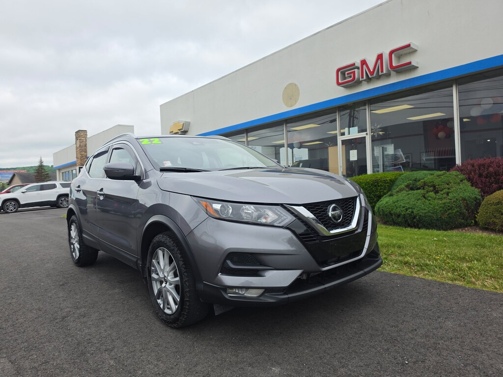 Used 2022 Nissan Rogue Sport SV SUV