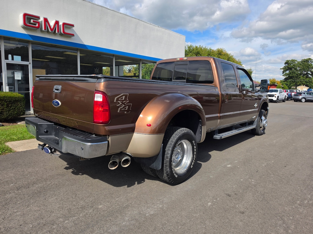 Used 2011 Ford F-350SD Lariat Truck Crew Cab